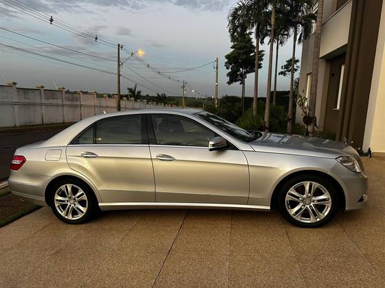 MERCEDES-BENZ E 350 3.5 AVANTGARDE EXECUTIVE V6 GASOLINA 4P AUTOMÁTICO MERCEDES-BENZ E 350 3.5 AVANTGARDE EXECUTIVE V6 GASOLINA 4P AUTOMÁTICO